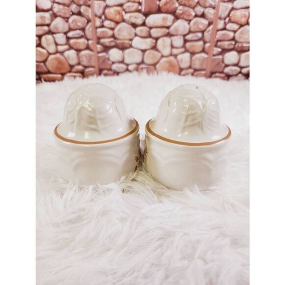Vintage Stoneware cordella burnet salt and pepper shakers - Picture 3 of 7